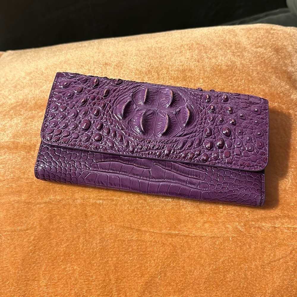PIJUSHI purple leather embossed wallet